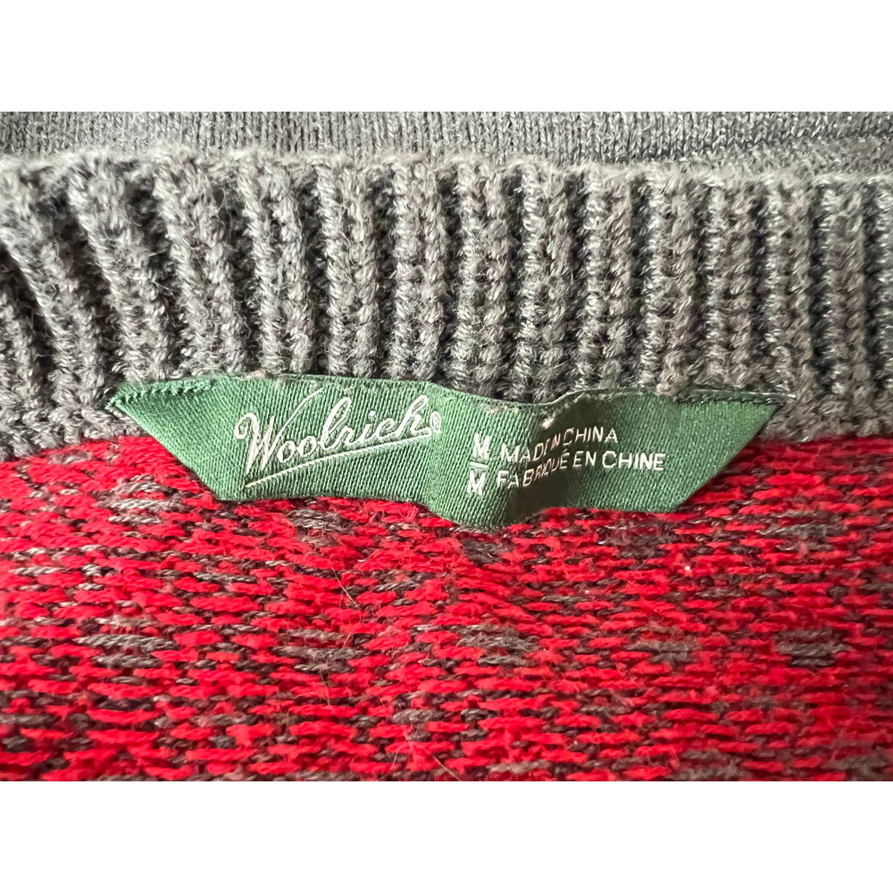 Woolrich Women's  3 button sweater size Medium grey with red detailing - Picture 6 of 7